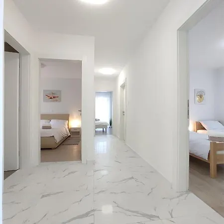 With Parking Space - 18146 Apartament