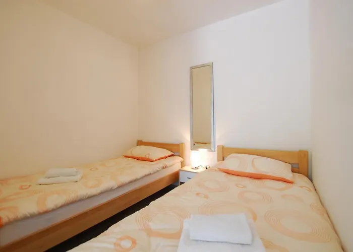 Appartement With Parking Space - 18146